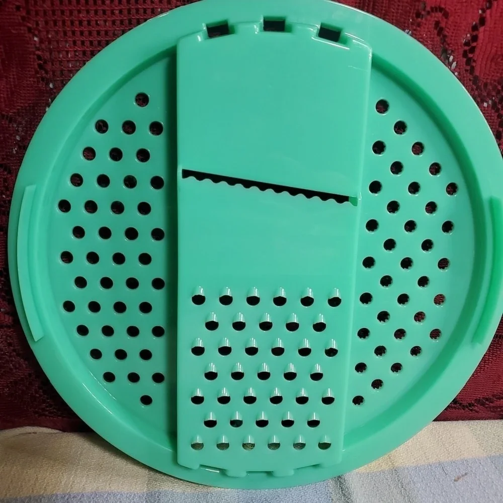 Tupperware 786-6 Vintage Grater Slicer Bowl Set Seafoam Green Kitchen‎ Retro USA